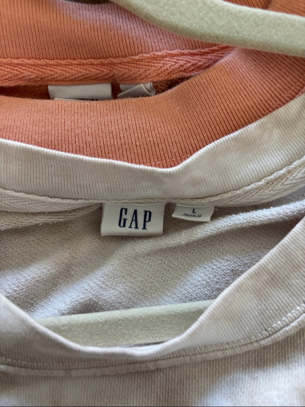 Women’s Gap short short sleeved cropped sweatshirts size large - Picture 2 of 3